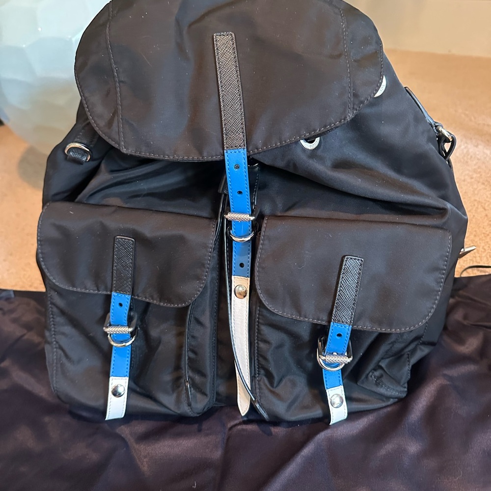 Stylish Black and Blue Men's Backpack